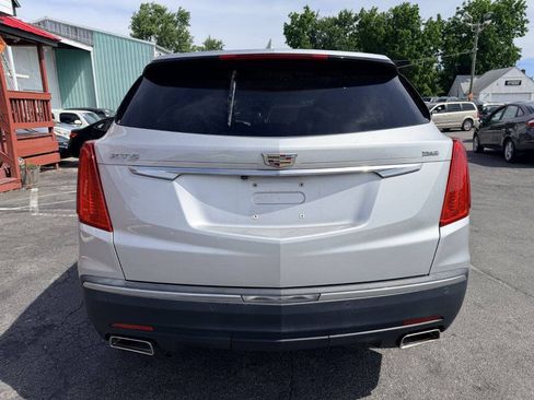 Used 2017 Cadillac XT5 Luxury w/ LPO, Wheel Lock Package FWD image 4