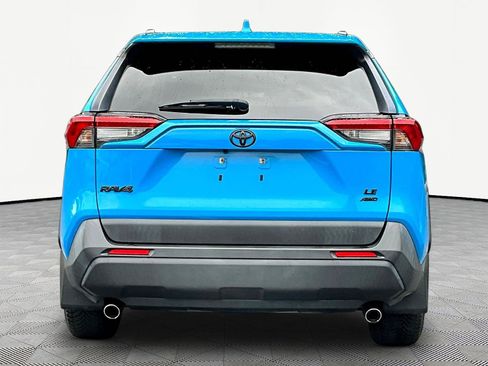 Used 2019 Toyota RAV4 LE w/ All Weather Liner Package AWD/4WD image 5