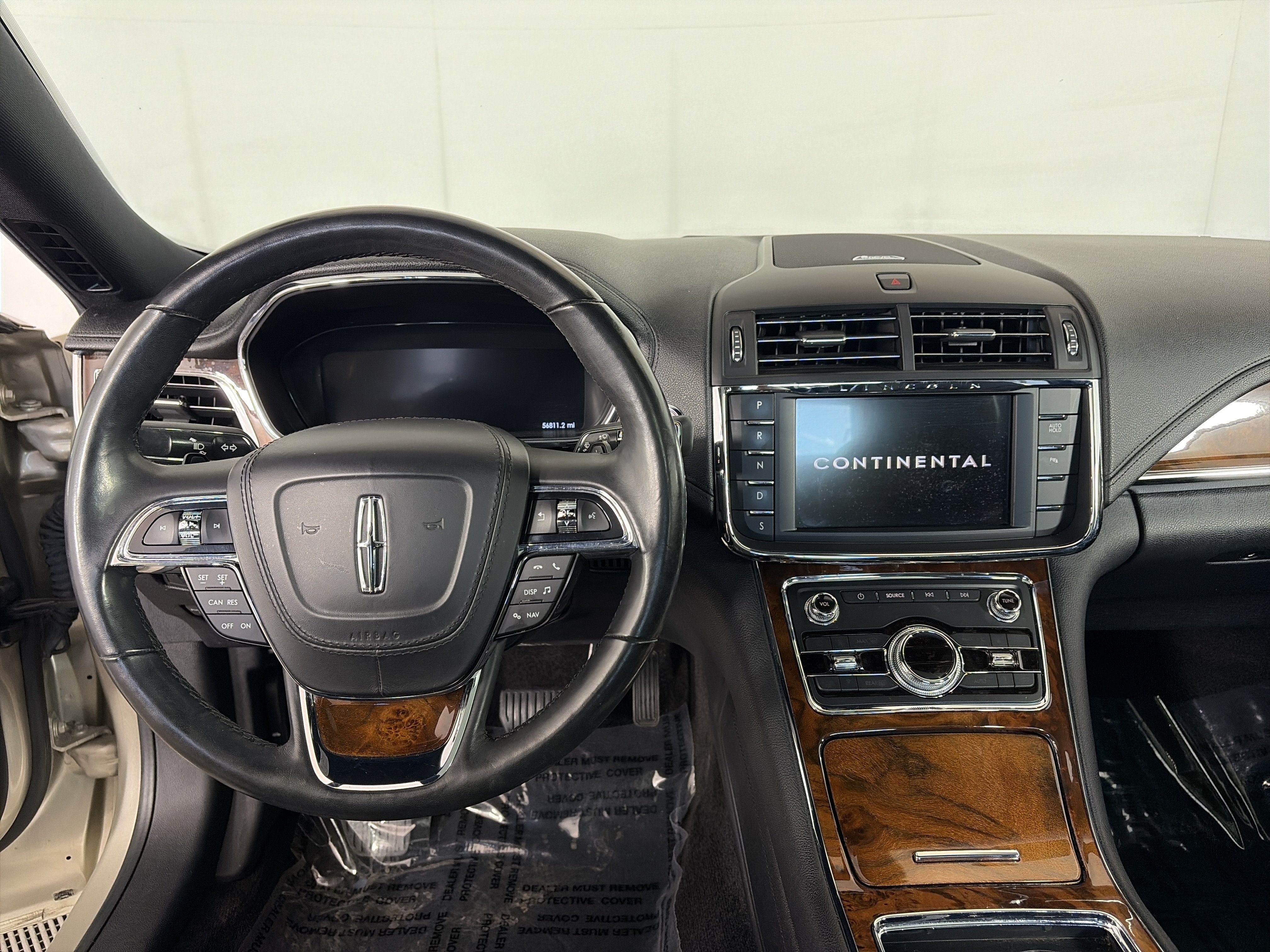Used 2017 Lincoln Continental Reserve w/ Climate Package AWD/4WD image 3