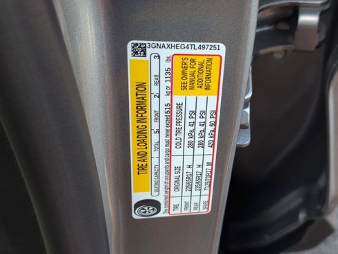 New 2026 Chevrolet Equinox LT w/ Convenience Package II FWD image 15