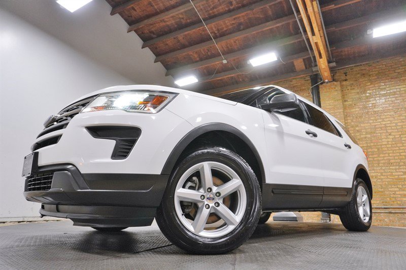 Used 2018 Ford Explorer 4WD image 3