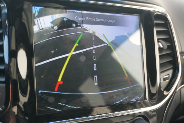 Used 2020 Jeep Grand Cherokee Overland AWD/4WD image 28