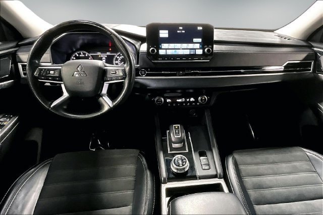 Used 2024 Mitsubishi Outlander SE Black Edition AWD/4WD image 8