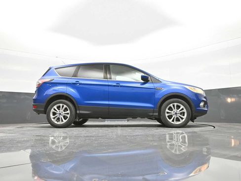 Used 2017 Ford Escape SE image 34