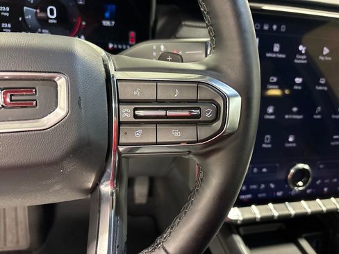 Certified 2025 GMC Acadia Elevation image 33