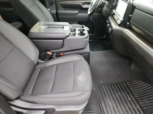 Used 2025 Chevrolet Silverado 2500 LT w/ Convenience Package AWD/4WD image 11