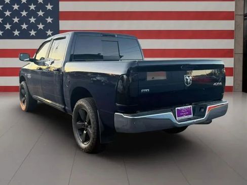 Used 2018 RAM 1500 Classic SLT image 7