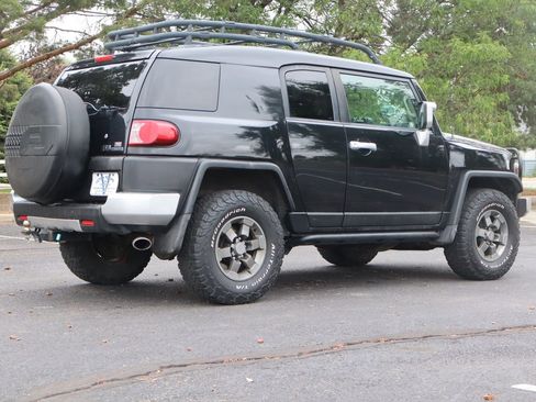 Used 2007 Toyota FJ Cruiser 4WD image 5