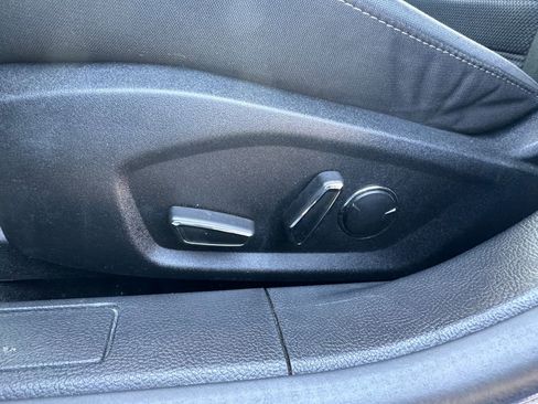 Used 2019 Ford Fusion SE image 16