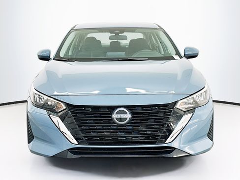 Used 2024 Nissan Sentra SV image 2