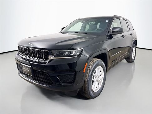 New 2025 Jeep Grand Cherokee Laredo X w/ Luxury Tech Group I image 3