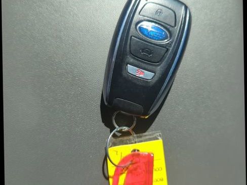 Used 2023 Subaru Crosstrek 2.5i Limited w/ Moonroof Package image 32