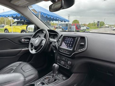 Used 2021 Jeep Cherokee Latitude Lux w/ Comfort/Convenience Group AWD/4WD image 23