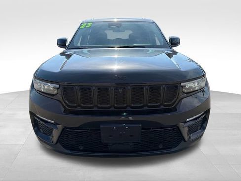 Used 2023 Jeep Grand Cherokee Limited w/ Luxury Tech Group II AWD/4WD image 2