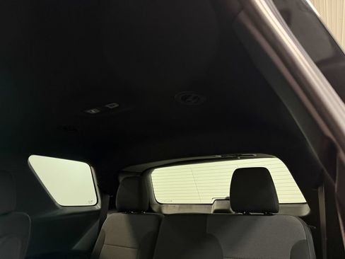 Used 2023 Chevrolet Traverse LT AWD/4WD image 50