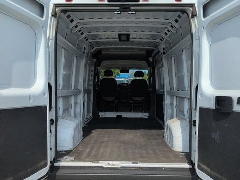 Used 2025 RAM ProMaster 2500 w/ Convenience Group FWD image 12