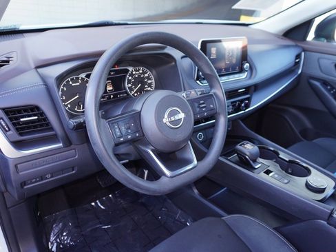 Used 2023 Nissan Rogue S image 12