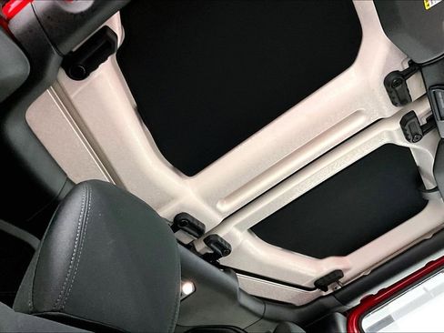 Used 2020 Jeep Gladiator Sport image 20