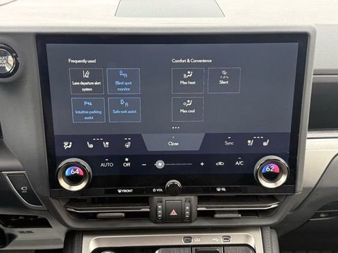 Used 2024 Lexus GX 550 image 44