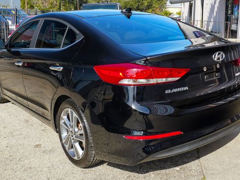 Used 2017 Hyundai Elantra Limited image 5