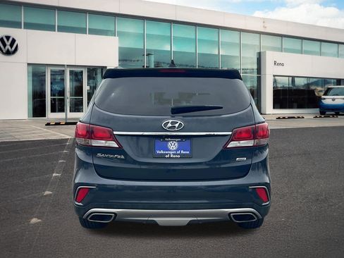 Used 2017 Hyundai Santa Fe SE AWD/4WD image 6