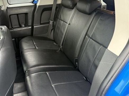 Used 2007 Toyota FJ Cruiser 4WD image 6