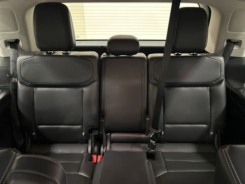 Certified 2025 Ford Expedition Platinum AWD/4WD image 31