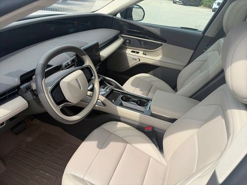 Used 2025 Lincoln Nautilus Premier w/ Equipment Group 102A AWD/4WD image 16
