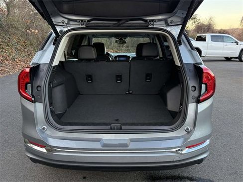 Certified 2024 GMC Terrain Denali w/ Denali Premium Package image 12