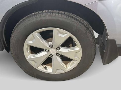Used 2016 Subaru Forester 2.5i w/ Alloy Wheel Package AWD/4WD image 9