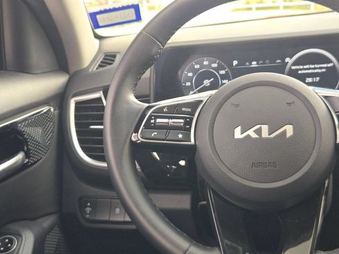 Used 2024 Kia Seltos S AWD/4WD image 17