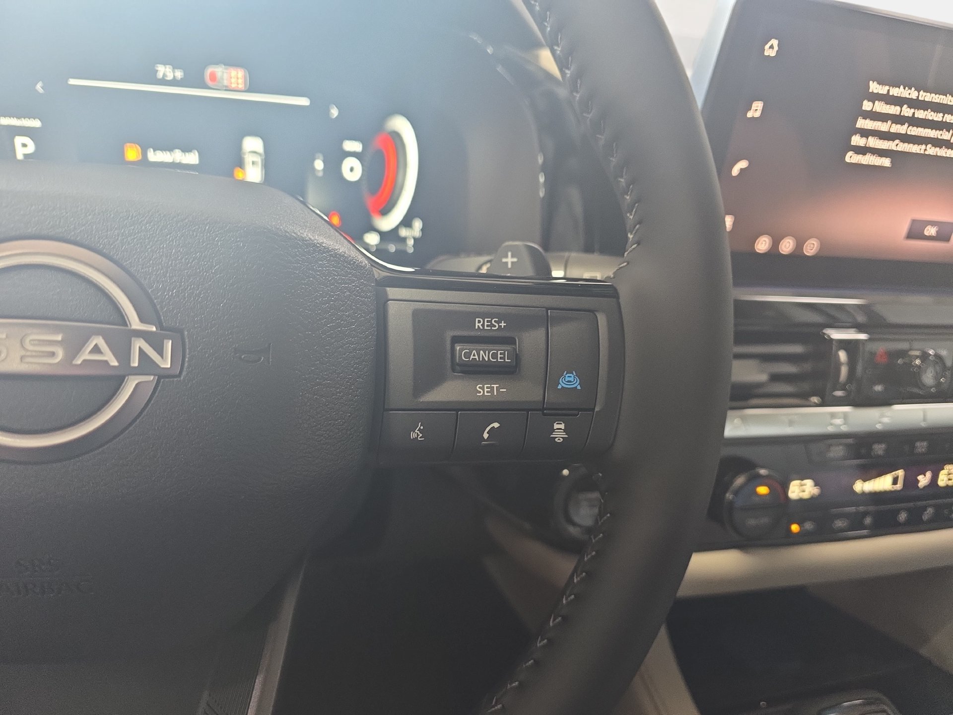 New 2026 Nissan Pathfinder SL FWD image 18