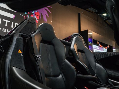 Used 2020 McLaren 600LT Spider RWD image 13