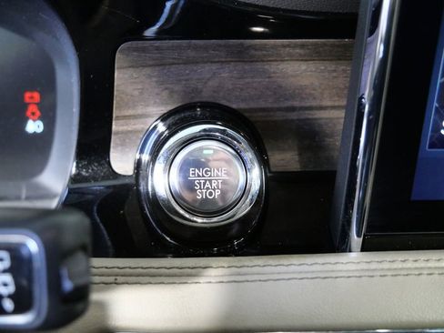 Used 2020 Lincoln Corsair Reserve w/ Equipment Group 201A image 22