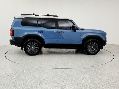 Used 2024 Toyota Land Cruiser image 4