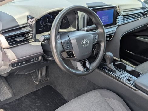 Used 2025 Toyota Camry LE FWD image 13