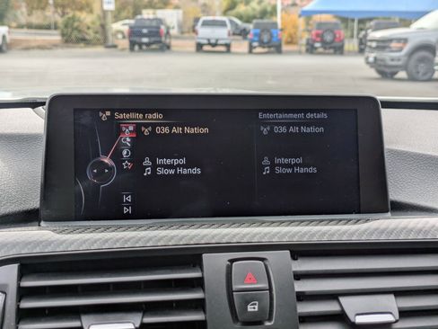 Used 2015 BMW M4 Convertible image 22