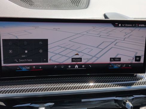 Used 2025 BMW X7 M60i AWD/4WD image 24