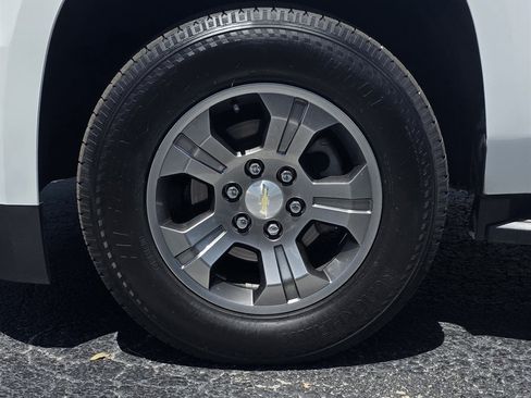 Used 2018 Chevrolet Tahoe LT RWD image 47