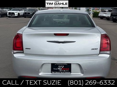 Used 2022 Chrysler 300 Touring L AWD/4WD image 10