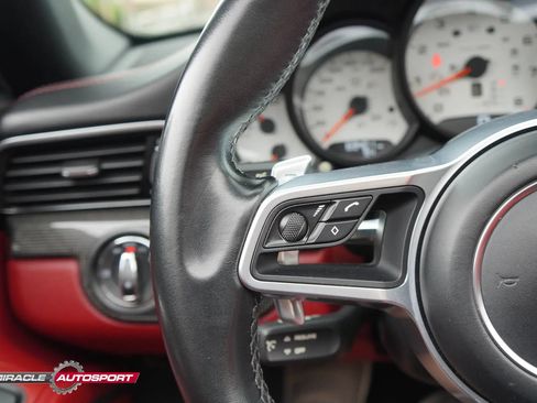 Used 2018 Porsche 911 Targa 4S AWD/4WD image 34