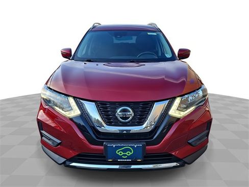 Used 2019 Nissan Rogue SV image 1