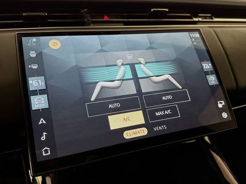 Certified 2024 Land Rover Range Rover Sport SE image 18