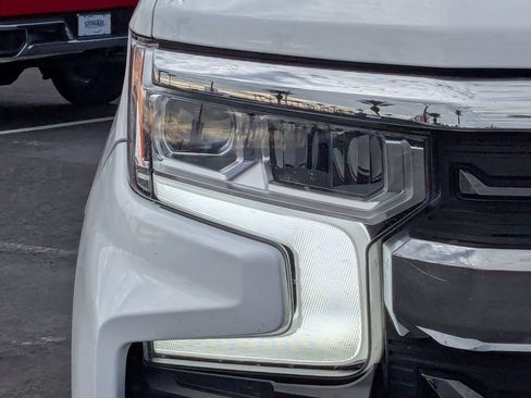 Used 2025 Chevrolet Silverado 1500 LT image 10