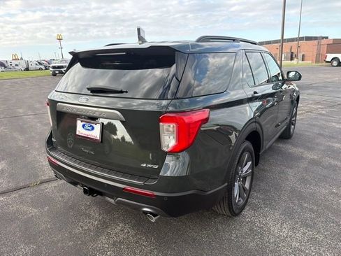 Used 2023 Ford Explorer XLT w/ Equipment Group 202A AWD/4WD image 5