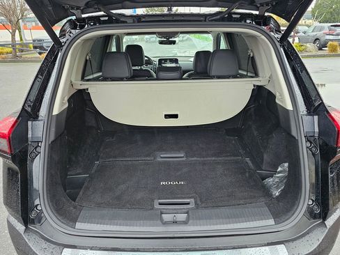 Certified 2023 Nissan Rogue SL w/ SL Premium Package image 11