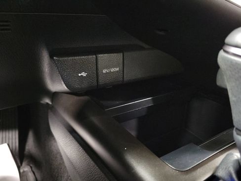 Used 2024 Toyota Camry SE FWD image 18