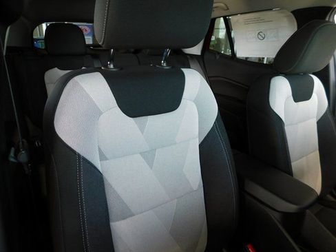 New 2026 Chevrolet Trax LS w/ LS Convenience Package FWD image 18