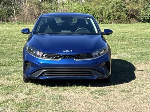 Used 2024 Kia Forte LXS w/ LXS Technology Package image 2