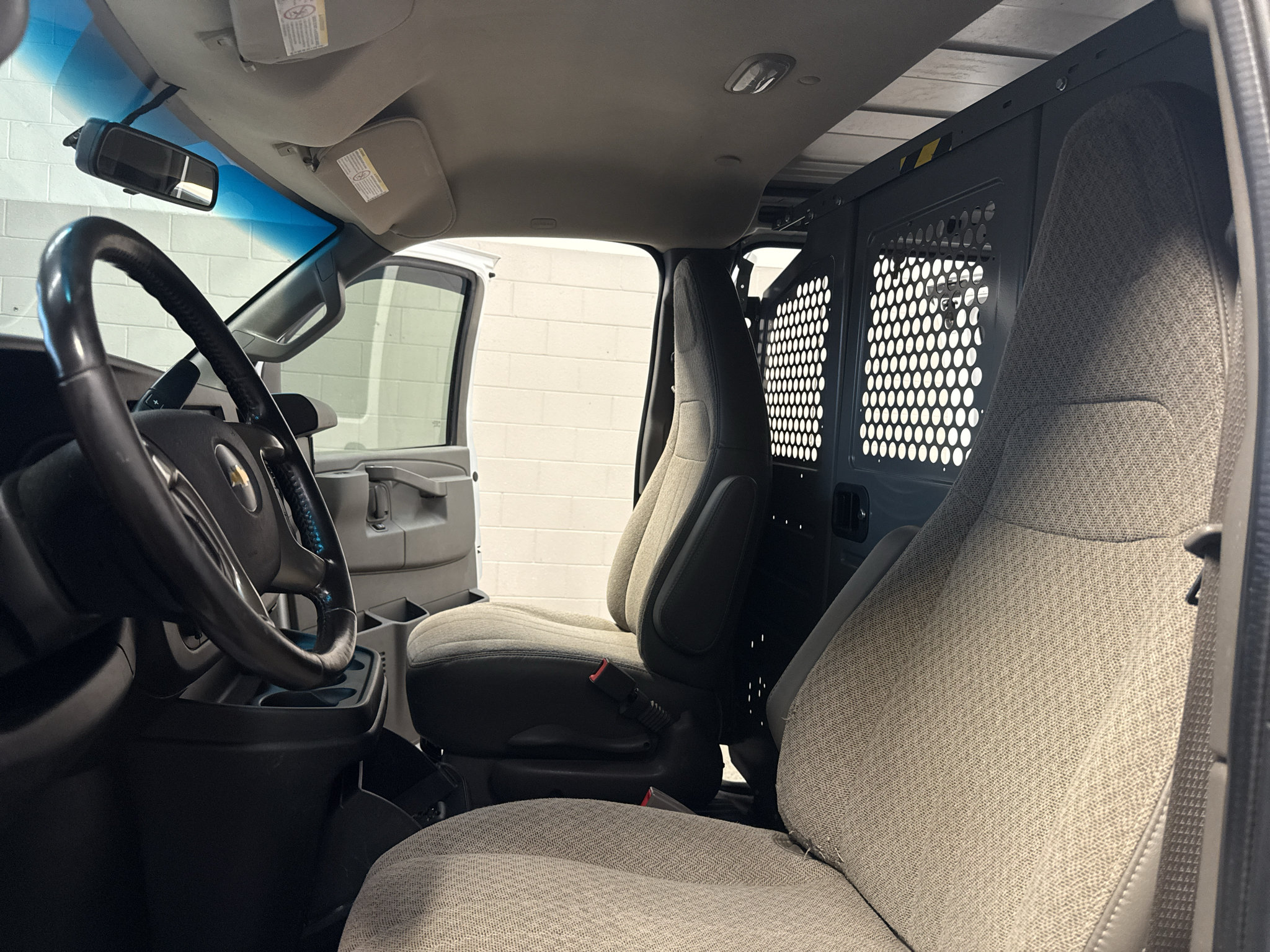 Used 2019 Chevrolet Express 2500 w/ Enhanced Convenience Package RWD image 10